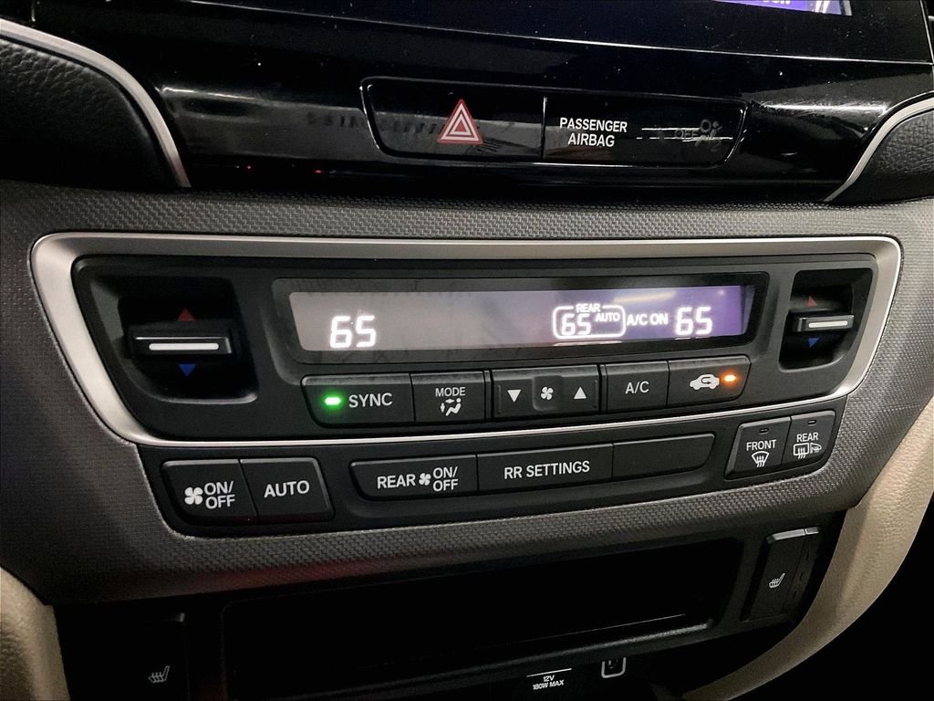 Used 2023 Platinum White Honda RTL image 26