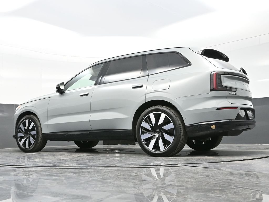 2025 Volvo EX90 Ultra - Photo 16