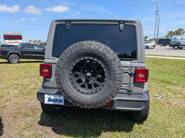 Used 2022 Sting-gray Clea Jeep Unlimited Sahara image 4