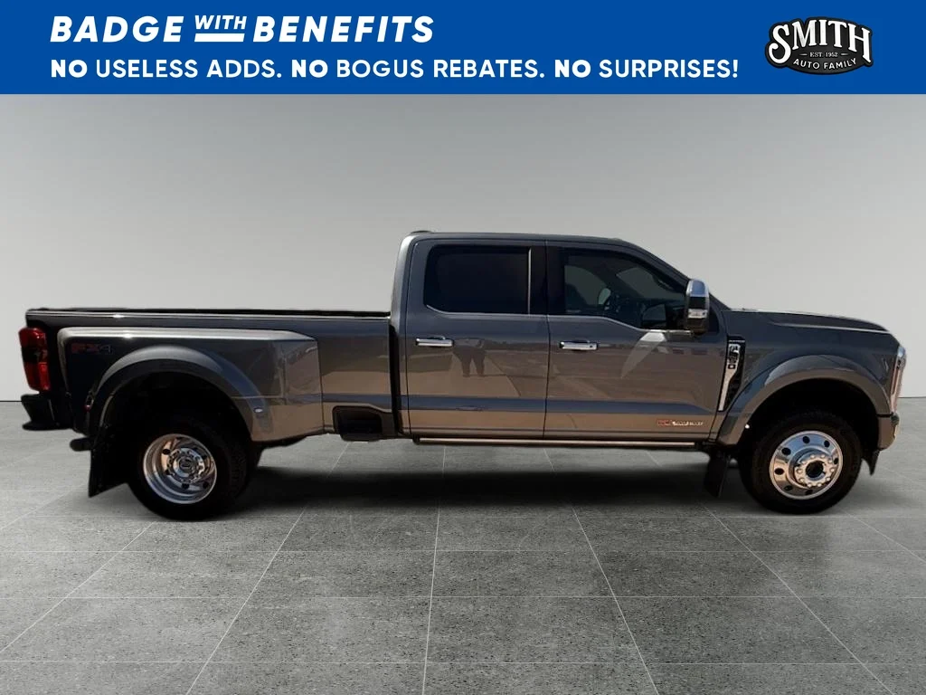 Certified Used 2025 Carbonized Gray Metallic Ford Platinum image 3