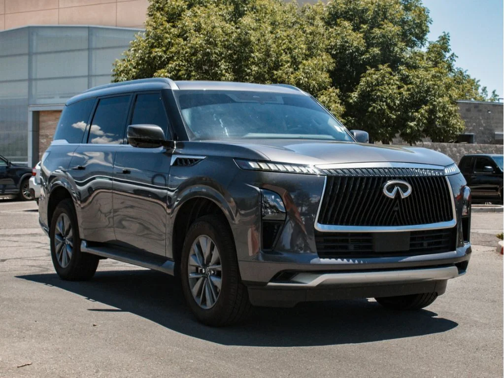 Used 2025 Anthracite Gray INFINITI PURE image 3