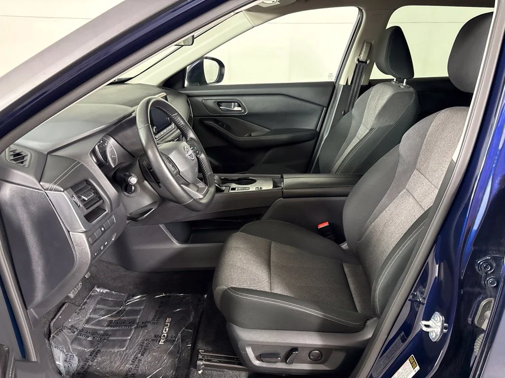 Used 2025 Blue Nissan SV image 31