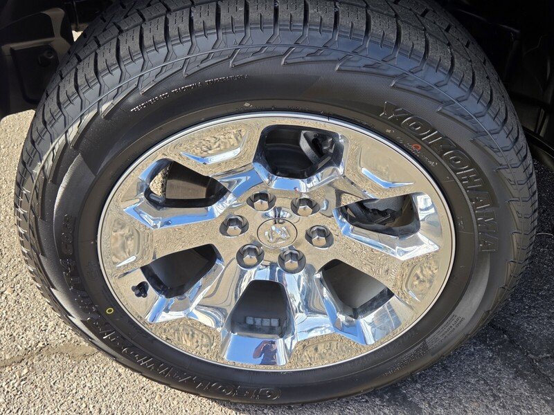Used 2022 Blue Ram Big Horn/Lone Star image 12