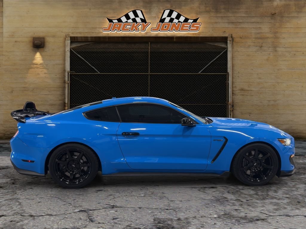 Used 2017 Grabber Blue Ford Shelby GT350 image 12