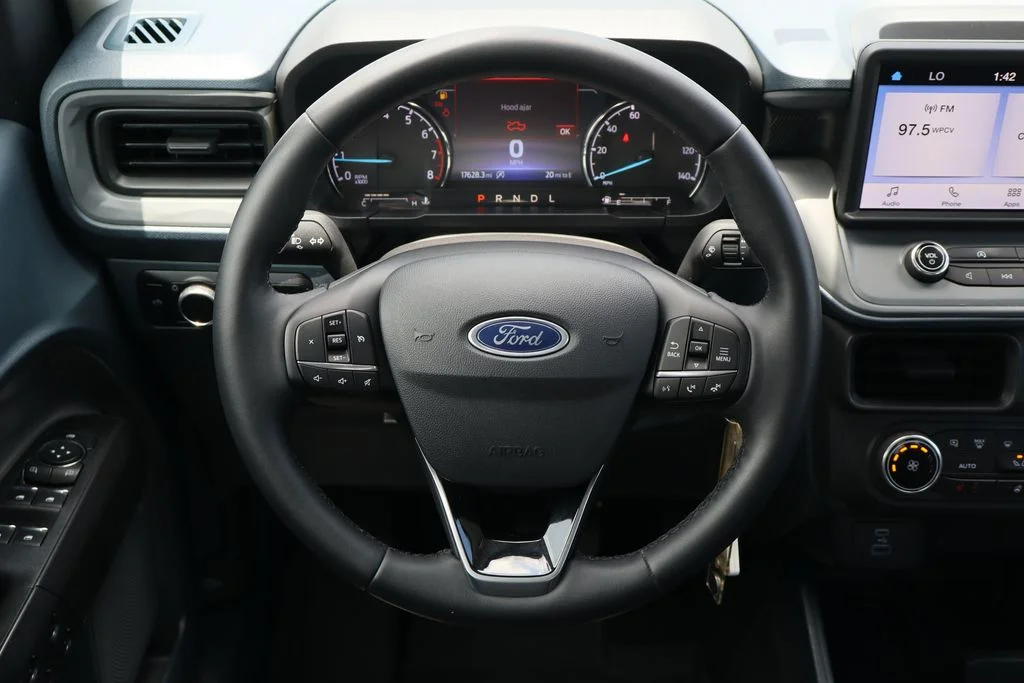 Used 2023 Green Ford XLT image 13