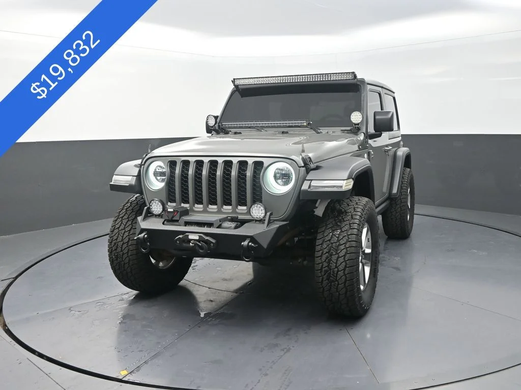 Used 2020 Gray Jeep Sport image 4