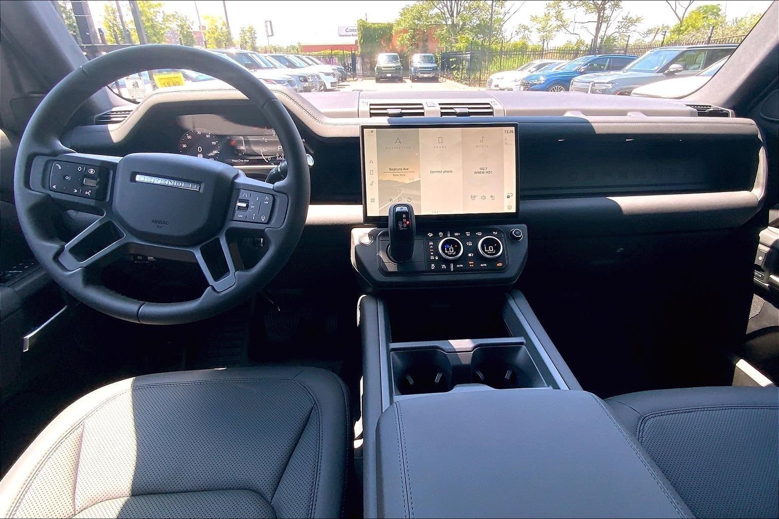 New 2026 Santorini Black LAND ROVER S image 5