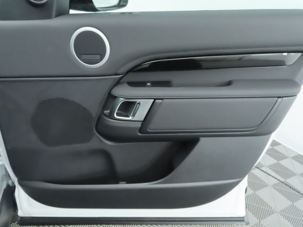Used 2025 Fuji White Land Rover S image 26