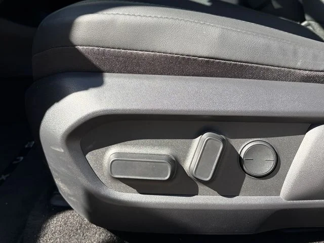 New 2026 Silver Lexus  image 12