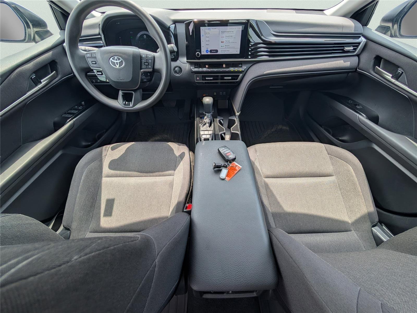 Used 2025 Ice Cap Toyota LE image 27