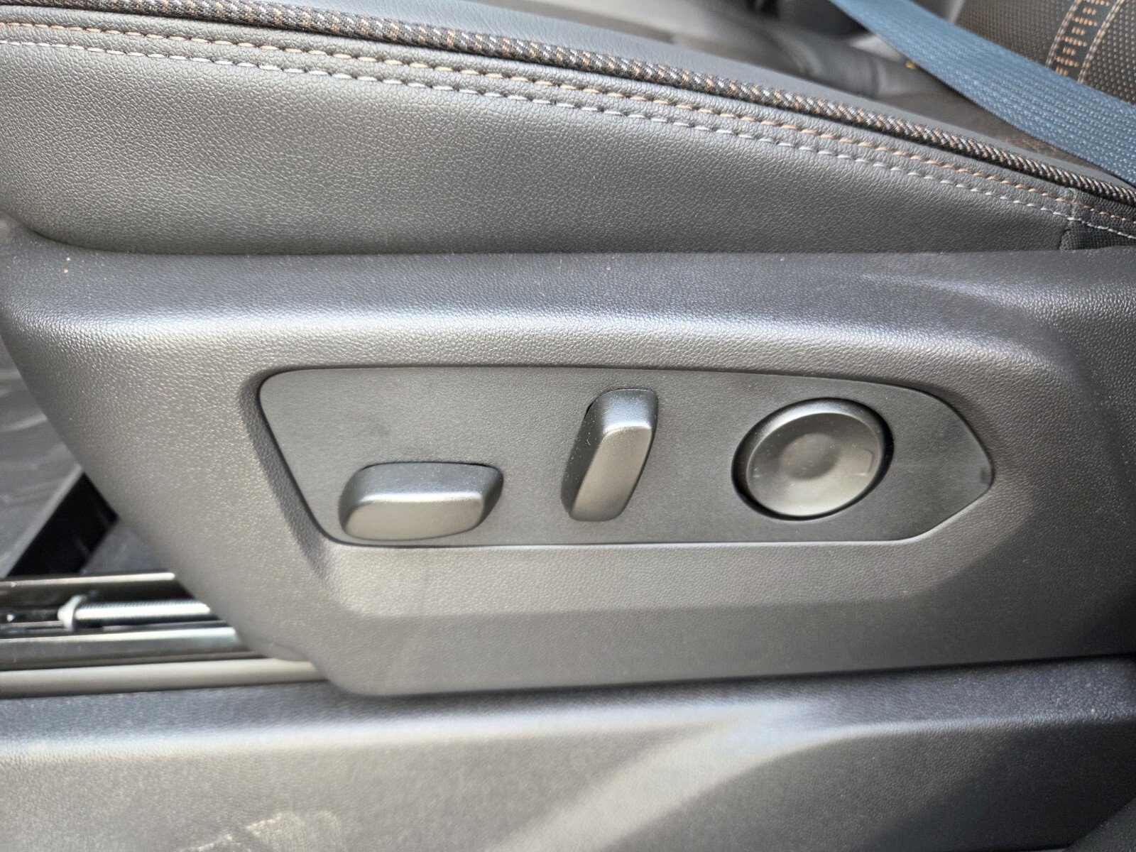 New 2026 Sterling Gray Metallic Chevrolet High Country DRW image 26