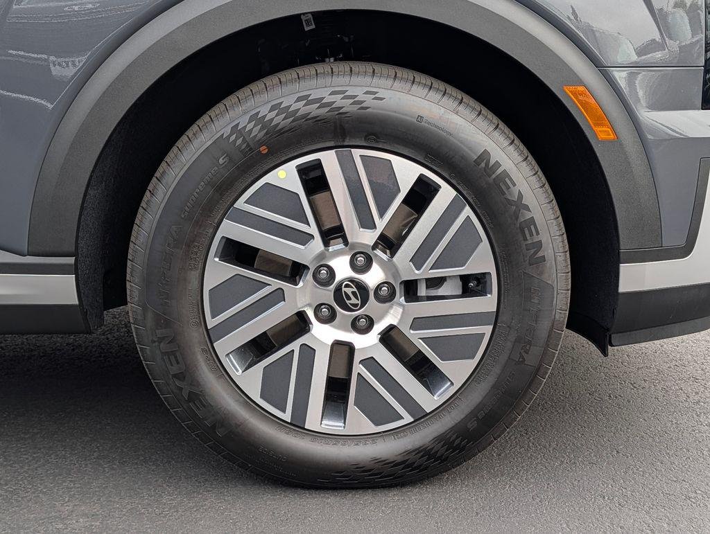 New 2026 Gray Hyundai Blue SEL 8P image 8