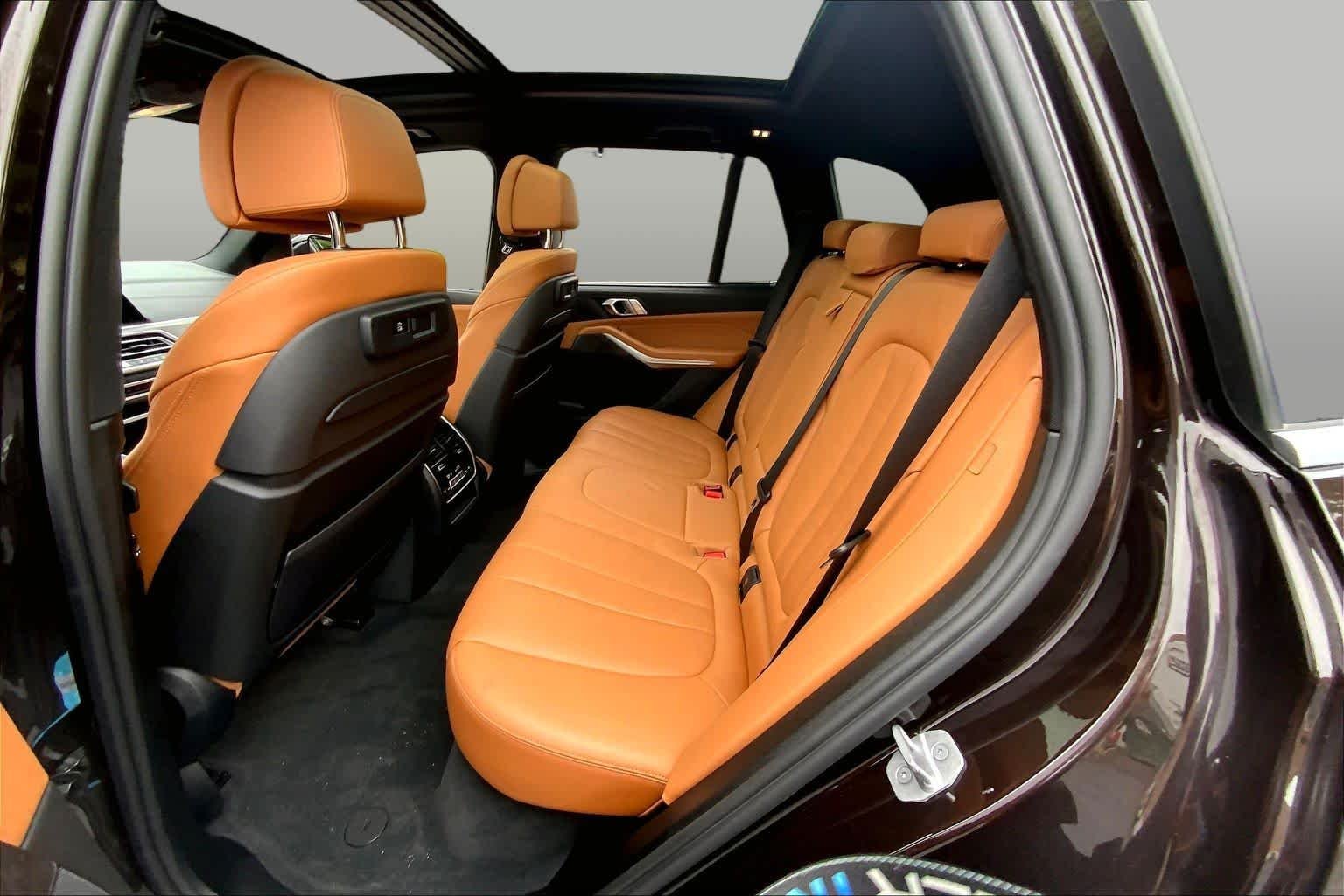 Used 2022 Sparkling Brown Metallic BMW xDrive40i image 20