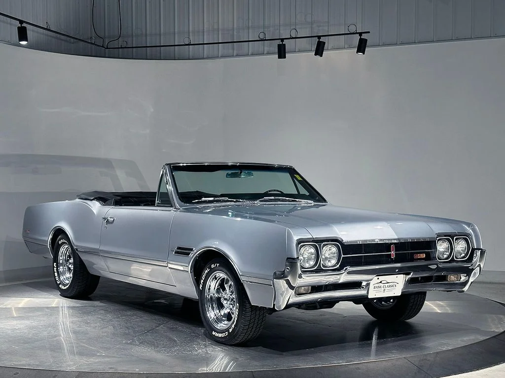 Used 1966 Silver Oldsmobile  image 87
