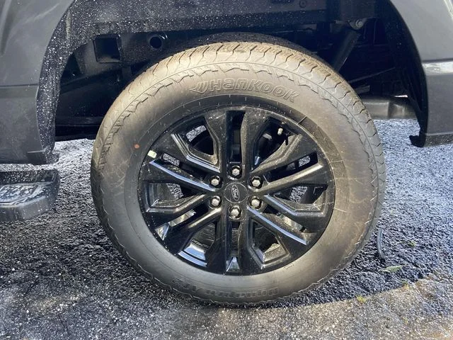 New 2026 Gray Ford Lariat image 6