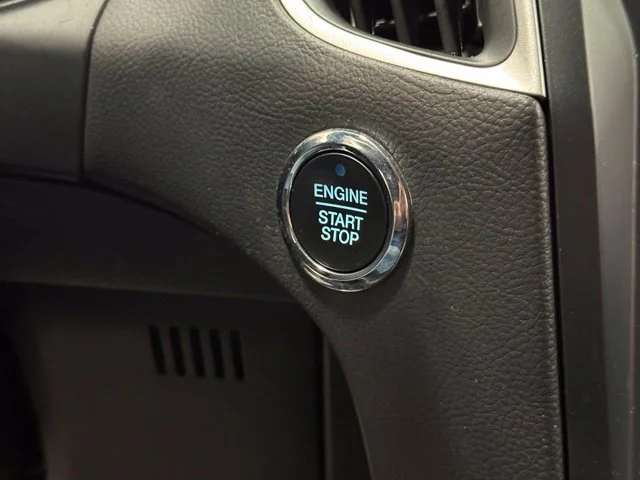Used 2024 Silver Ford SEL image 12