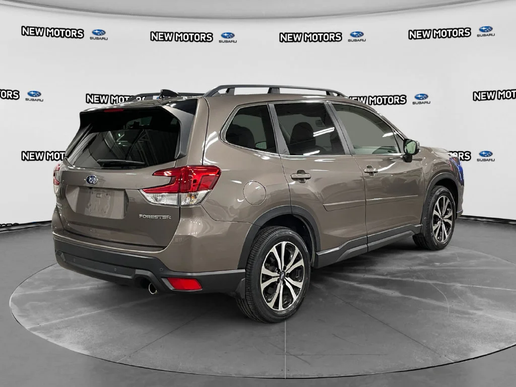Used 2024 Brilliant Bronze Metallic Subaru Limited image 5