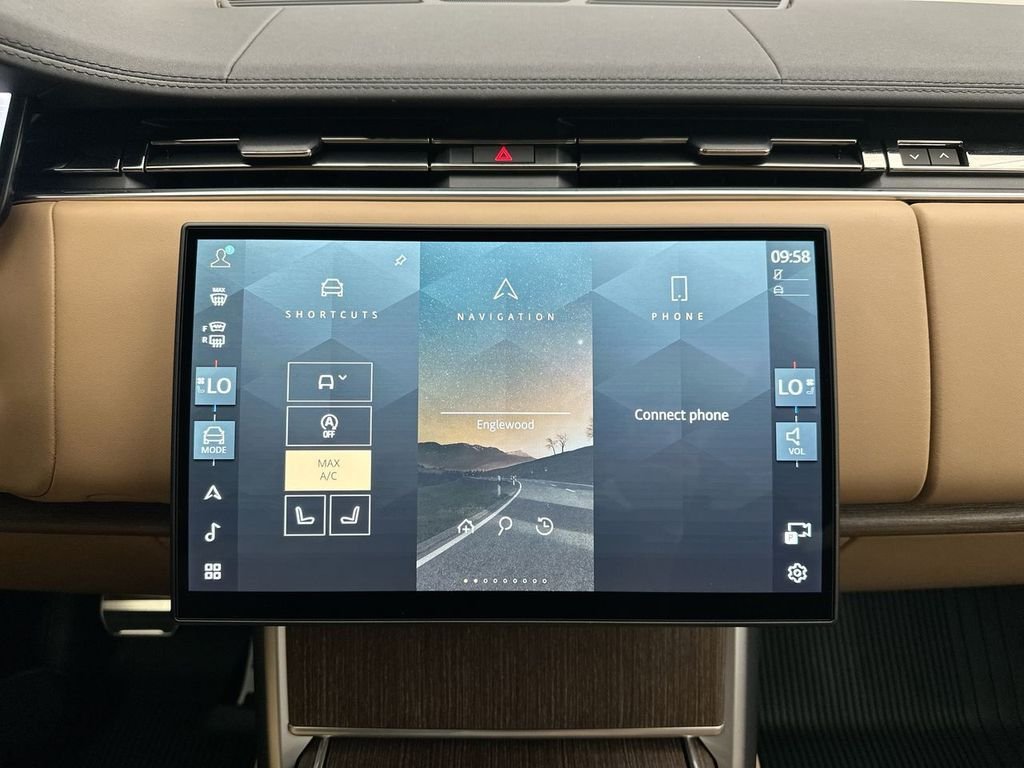 New 2026 Belgravia Green Land Rover SE image 13