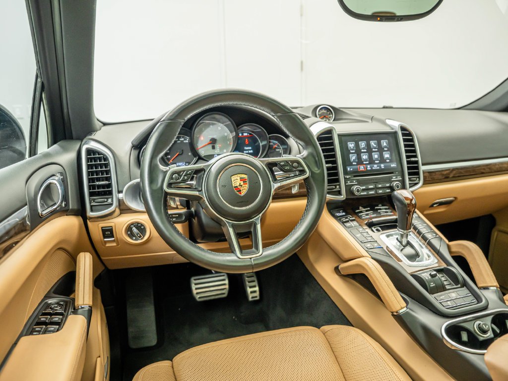 Used 2017 Blue Porsche S image 4