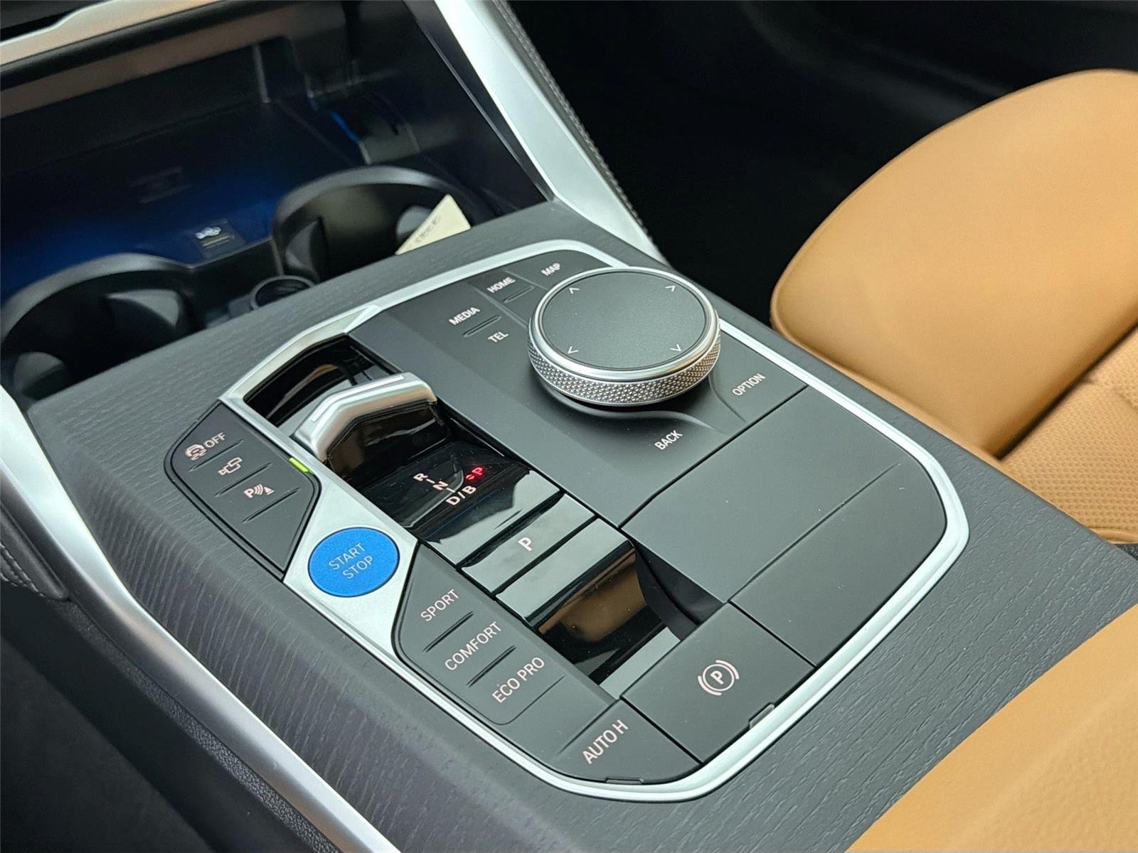 New 2026 Brooklyn Grey Metallic BMW xDrive40 image 17