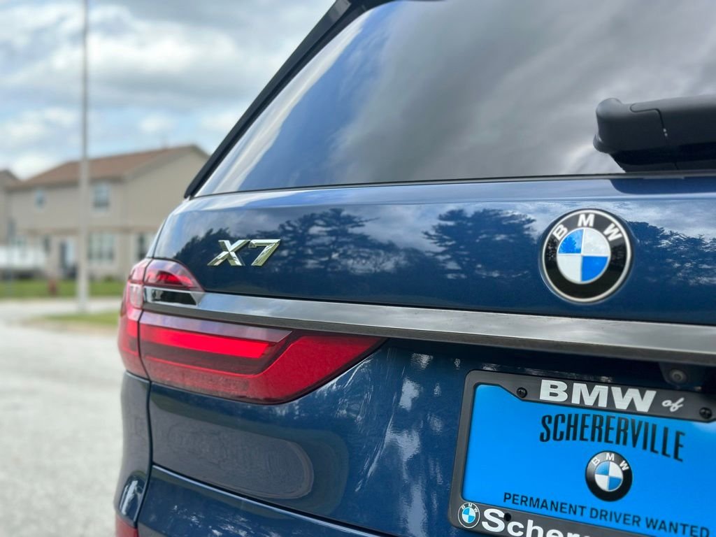 Used 2022 Phytonic Blue Metallic BMW xDrive40i image 13