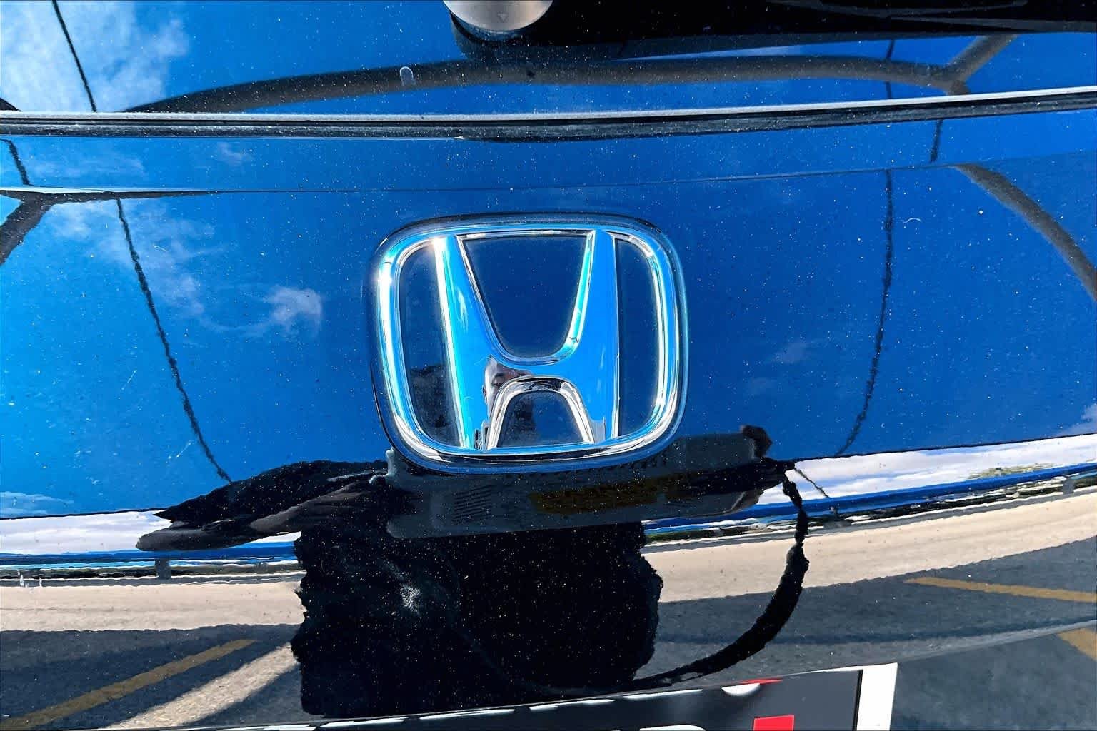 Used 2026 Crystal Black Pearl Honda LX image 31