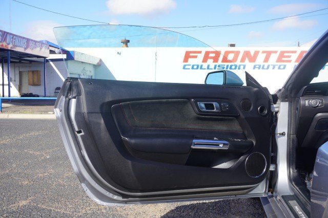 Used 2022  Ford GT Premium image 14