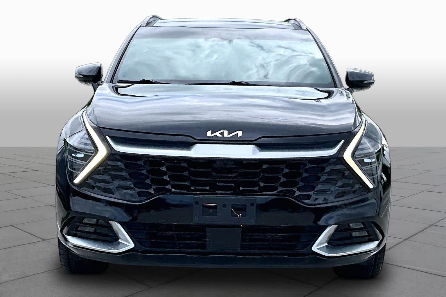 Used 2023 Ebony Black Kia SX-Prestige image 3