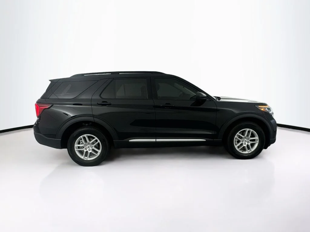 2025 Ford Explorer Active - Photo 4