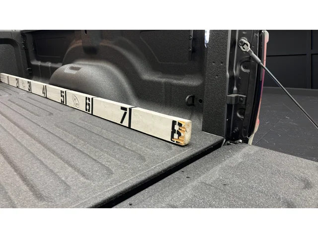 New 2026 Granite Crystal Metallic Clearcoat RAM Tradesman image 31