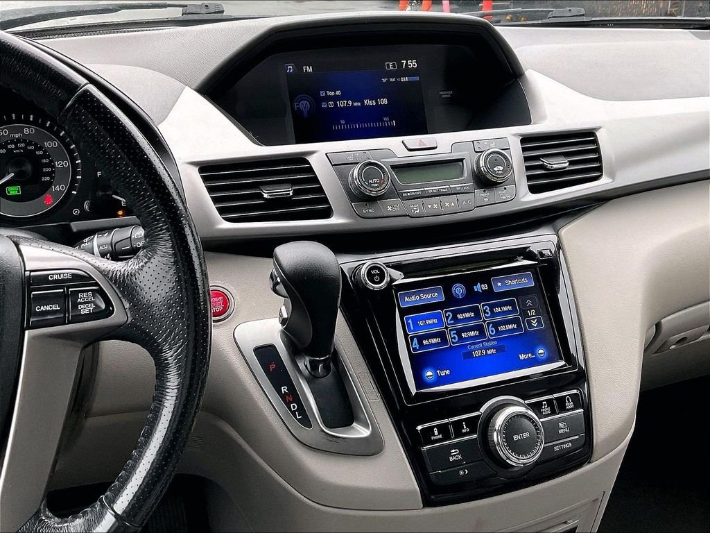 Used 2015 Gray Honda EX-L image 19
