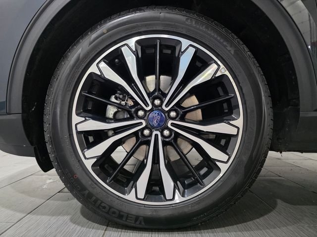 Used 2022 Blue Ford SEL image 22