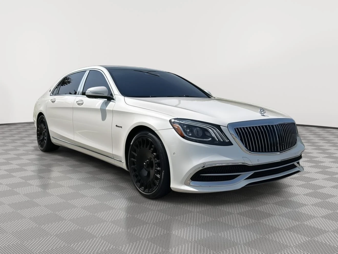 Used 2020 designo Diamond White Mercedes-Benz Maybach S 560 image 1