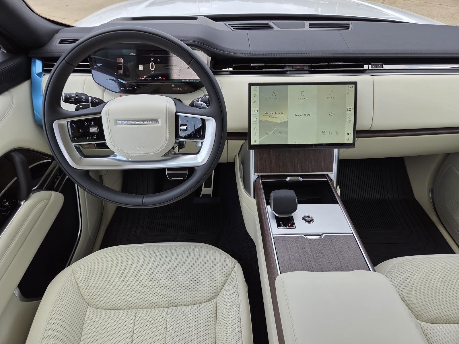 New 2026 Ostuni Pearl White LAND ROVER SE 7 Seats image 15