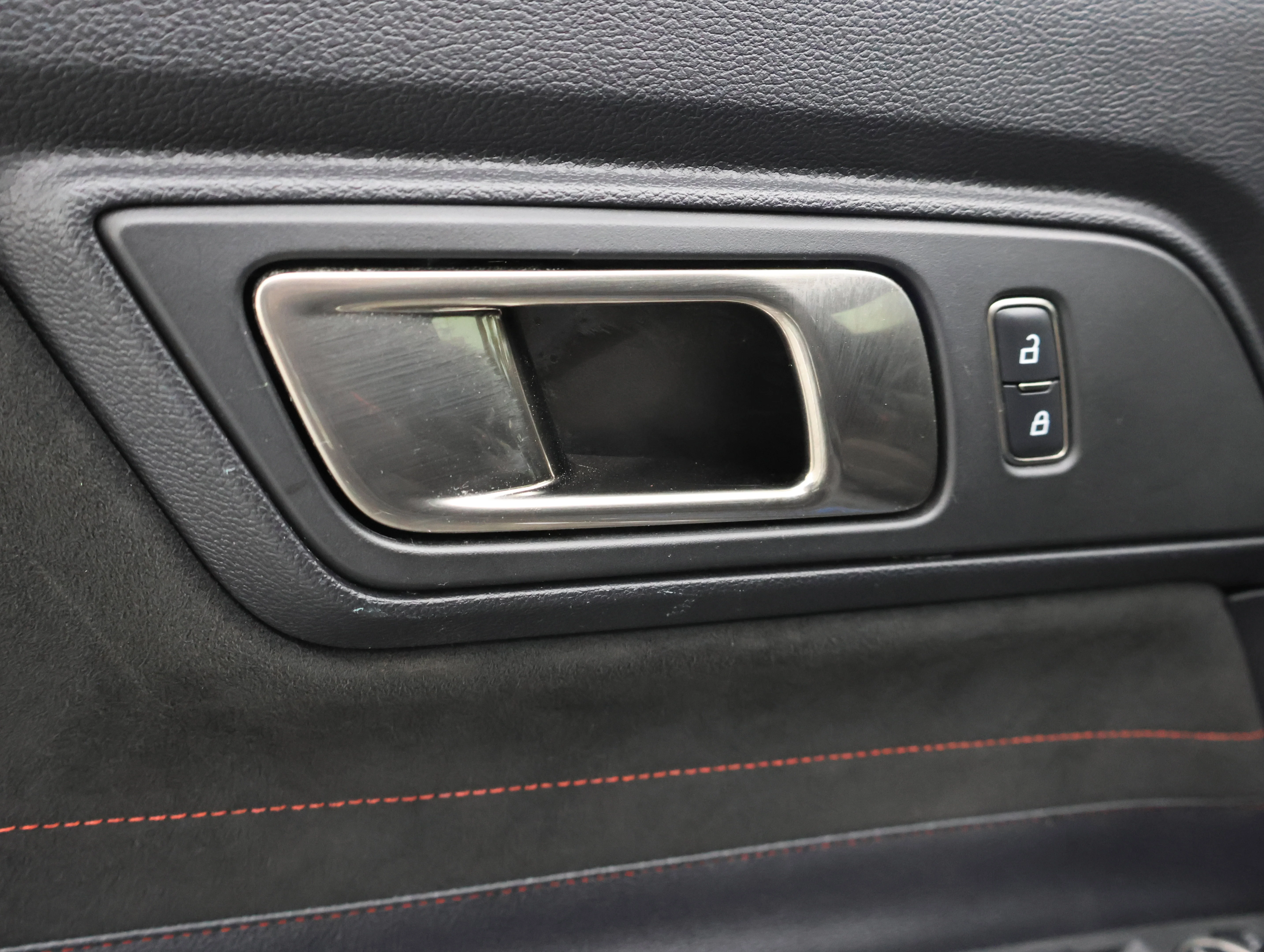Used 2016 Shadow Black Ford Shelby GT350 image 42