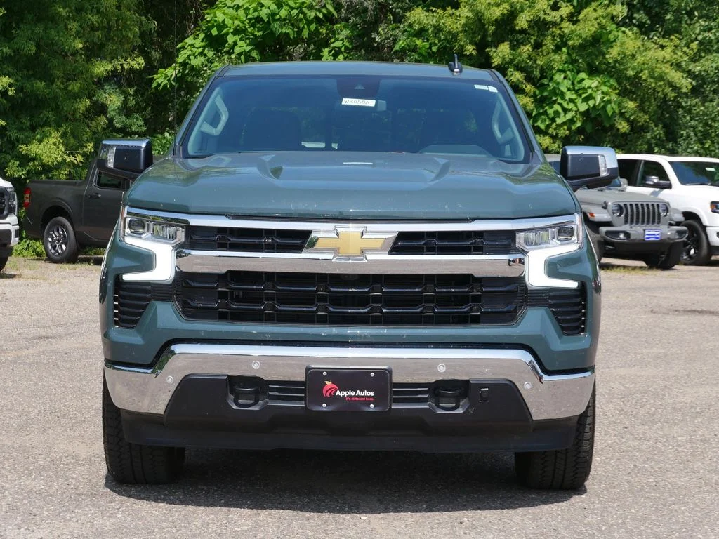 Used 2026 Gray Chevrolet LT image 8
