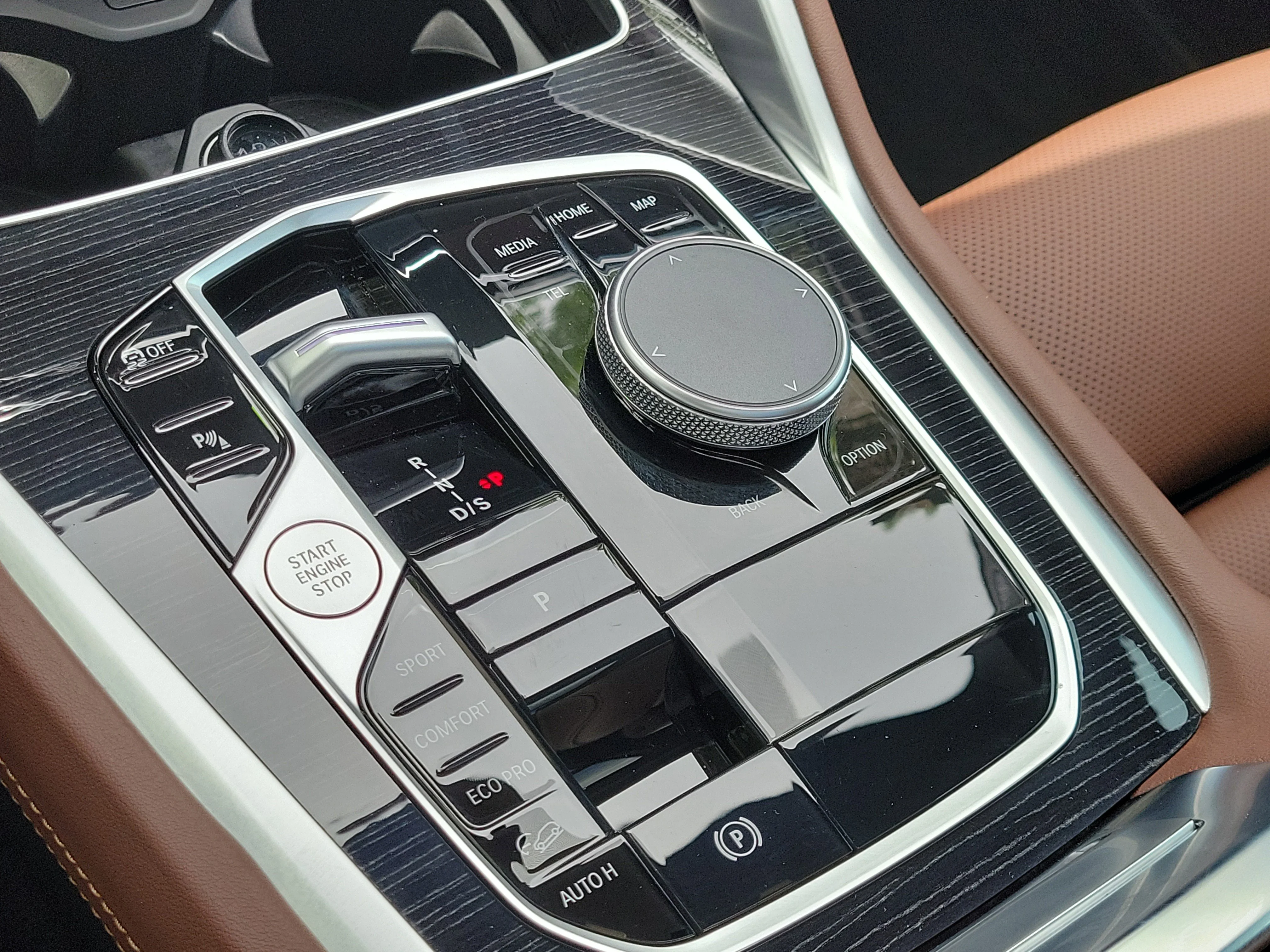Used 2026 Brooklyn Grey Metallic BMW xDrive40i image 28
