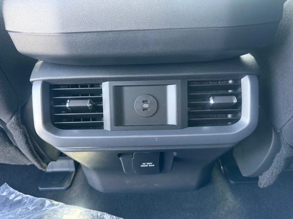 New 2026 Agate Black Metallic Ford XLT image 40