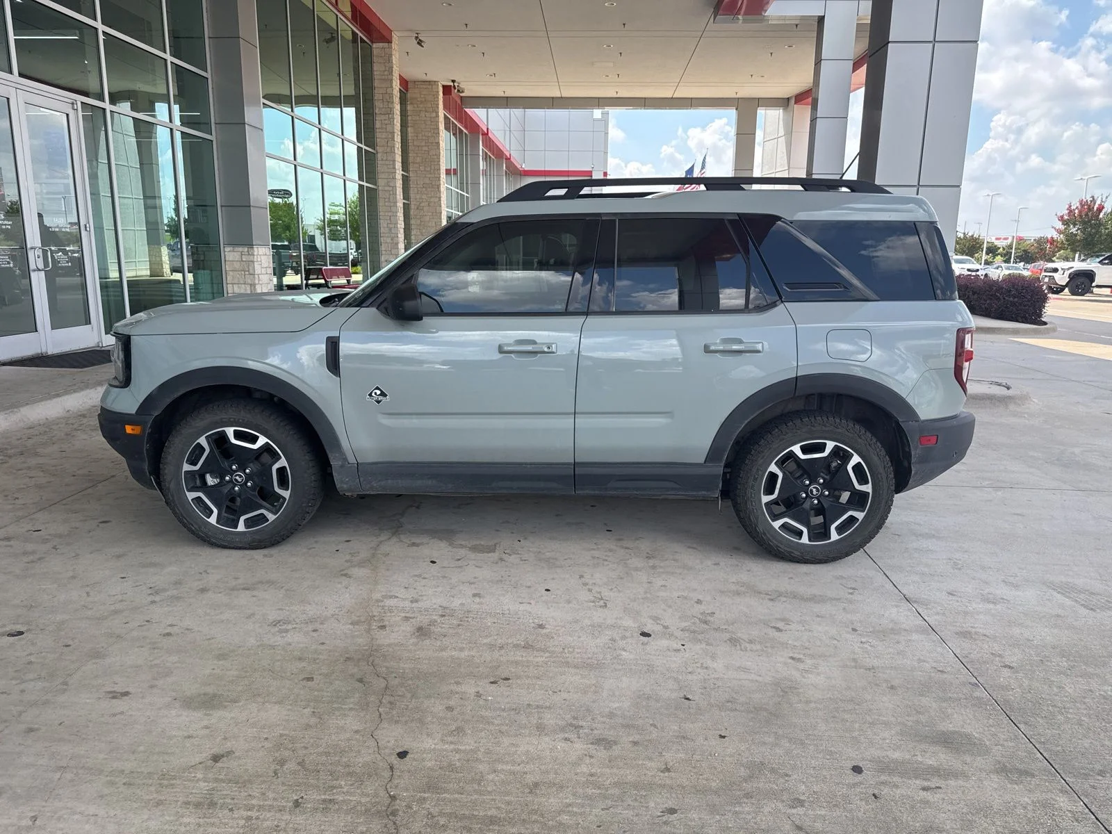Used 2023 Green Ford Outer Banks image 3