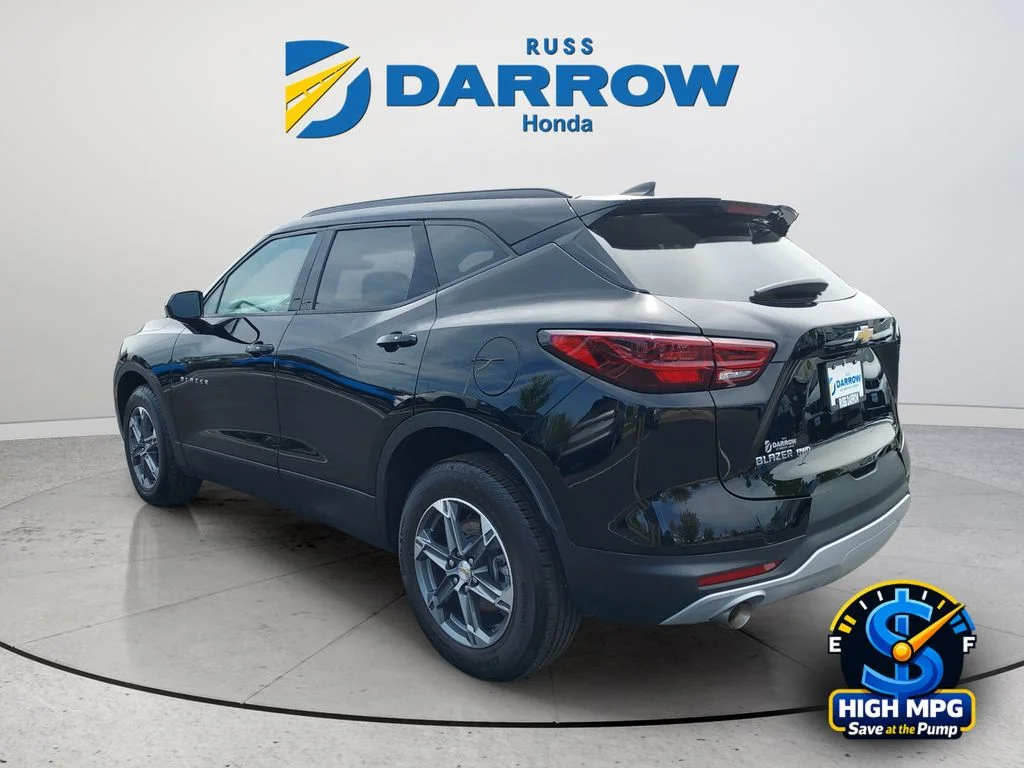 Used 2023 Black Chevrolet LT image 3