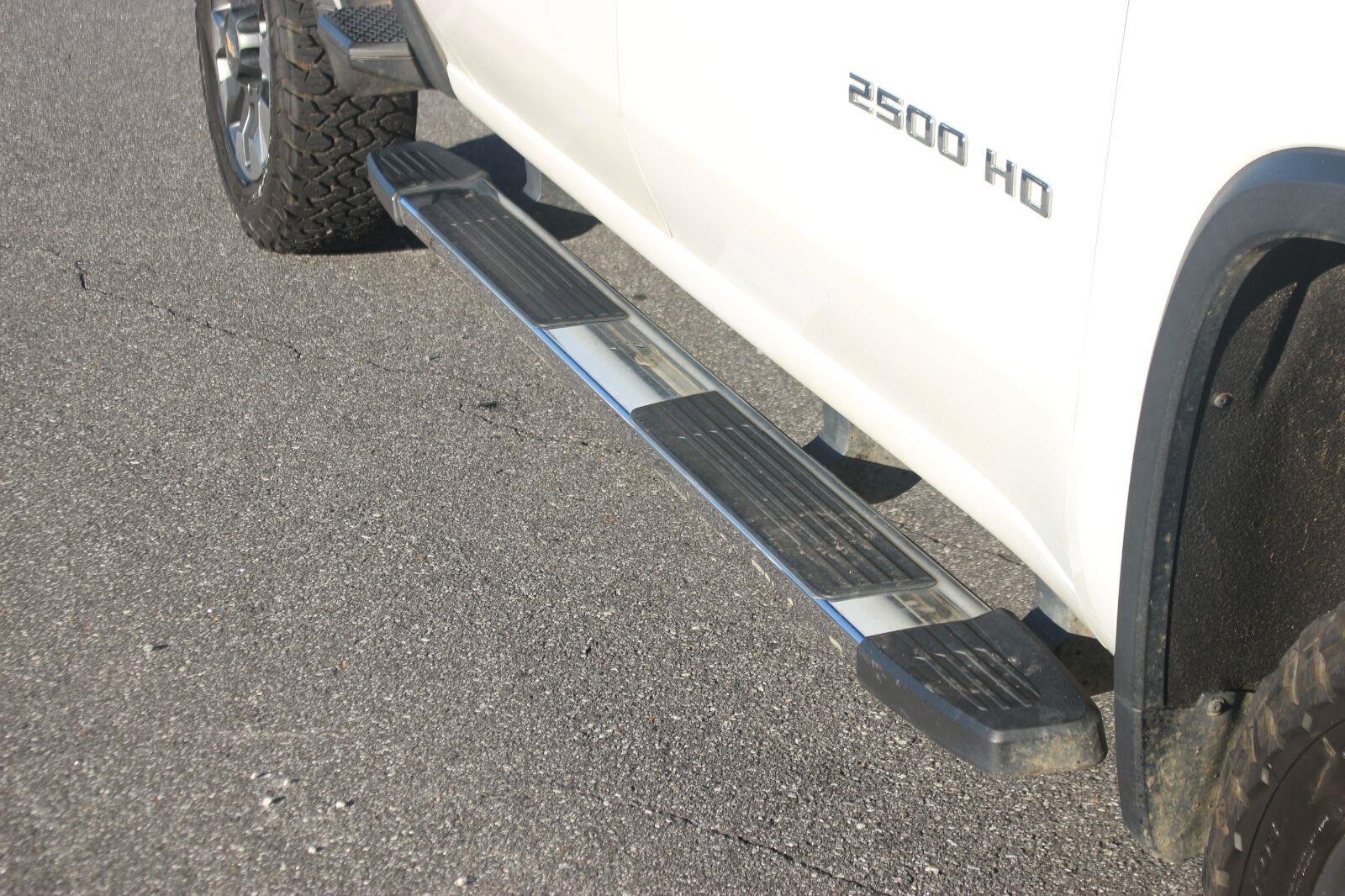 Used 2022 SUMMIT WHITE Chevrolet LT image 10