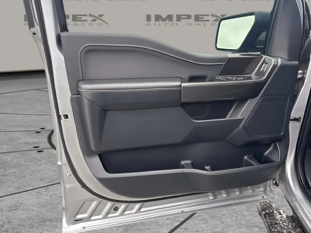 Used 2023 Silver Ford XLT image 23