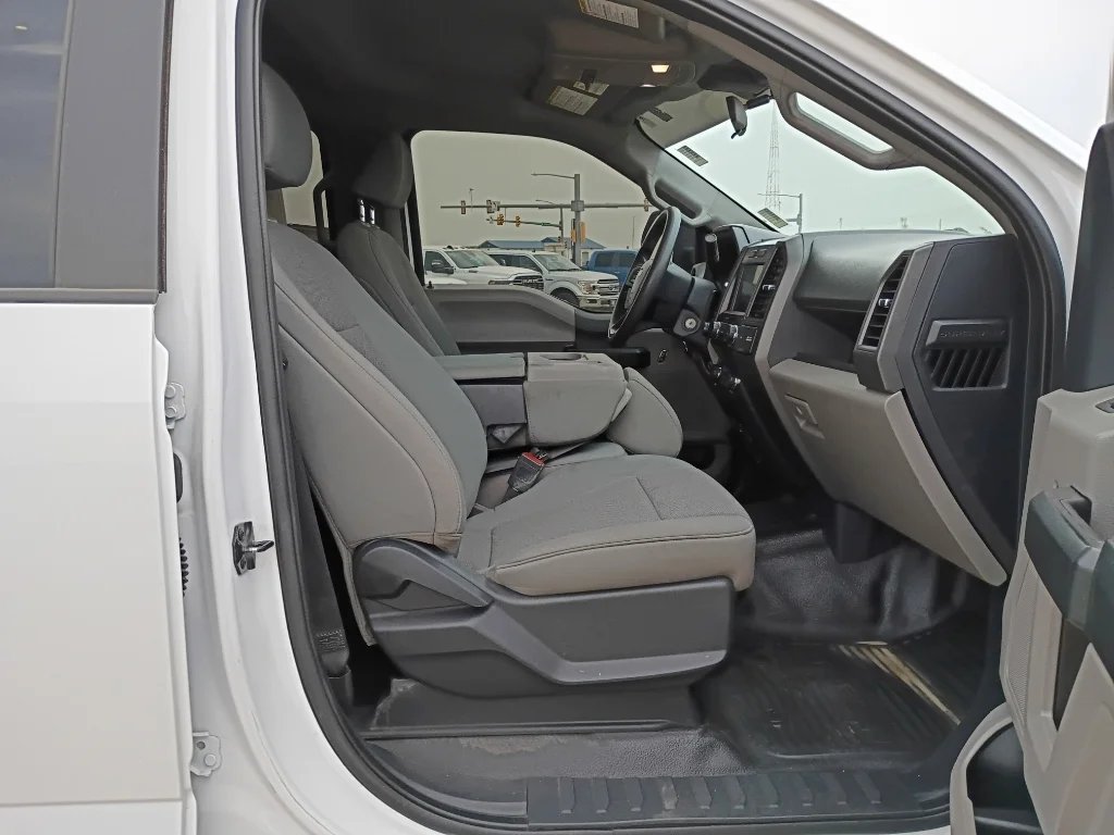 Used 2022 Oxford White Ford XL image 10