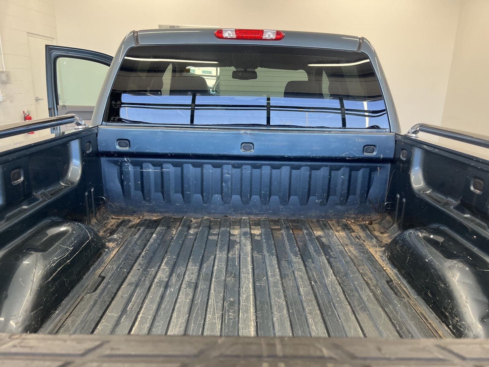 Used 2013 Blue Granite Metallic Chevrolet LT image 17
