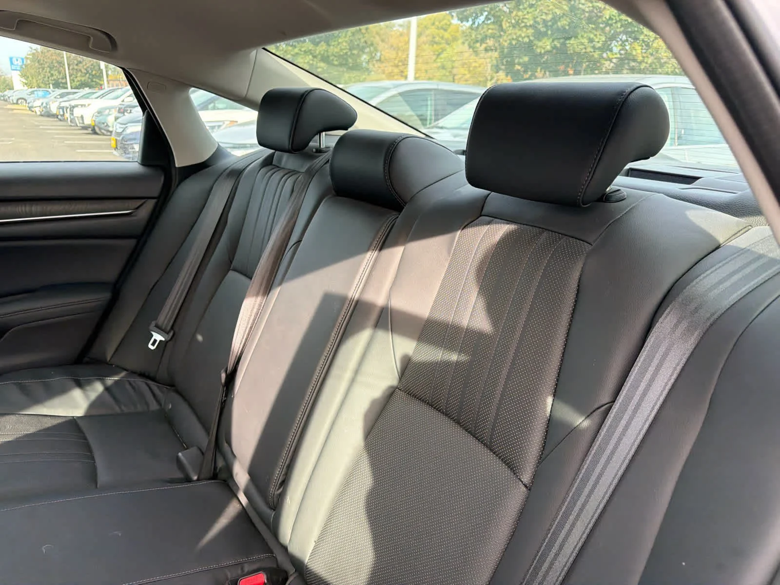 Certified Used 2018 Silver Honda EX-L 1.5T image 15