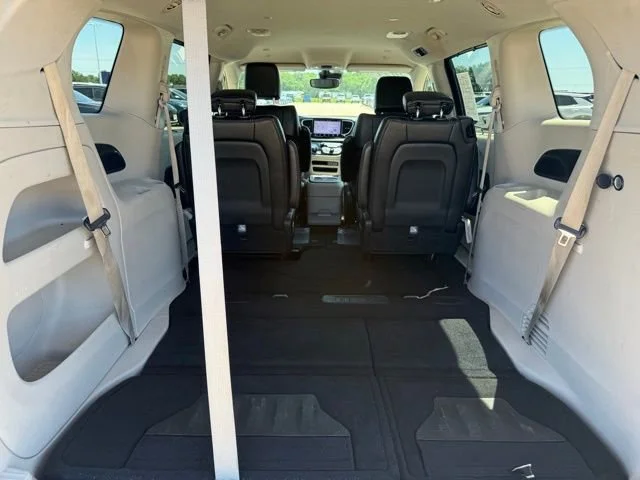 Used 2023 Black Chrysler Touring L image 38