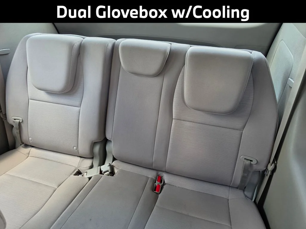 Used 2015 Silver Kia LX image 11