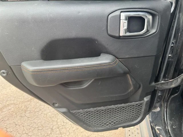 Used 2021 Black Jeep Mojave image 18