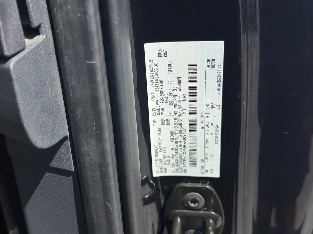 Used 2023 Agate Black Metallic Ford XL image 17