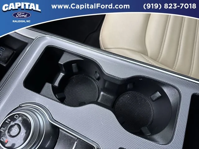 Used 2021 Red Ford SEL image 31